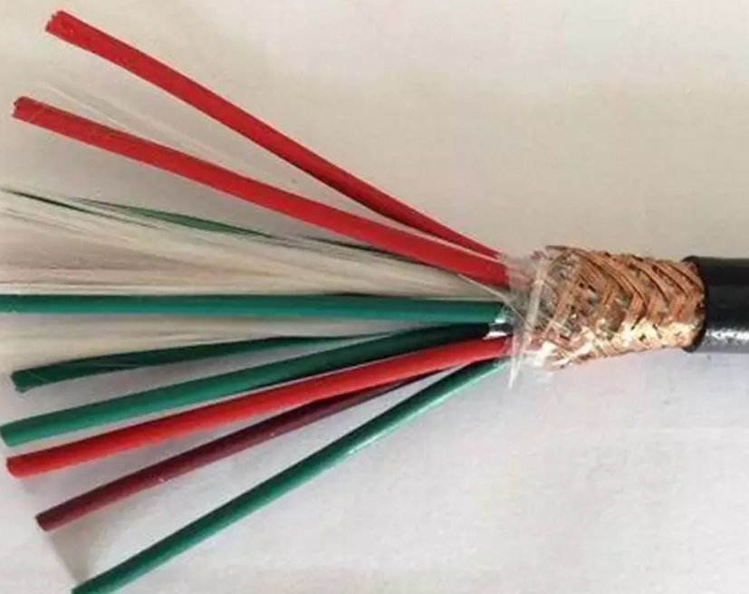 電線電纜的制造與大多數(shù)機電產(chǎn)品的生產(chǎn)方式是完全不同的.jpg